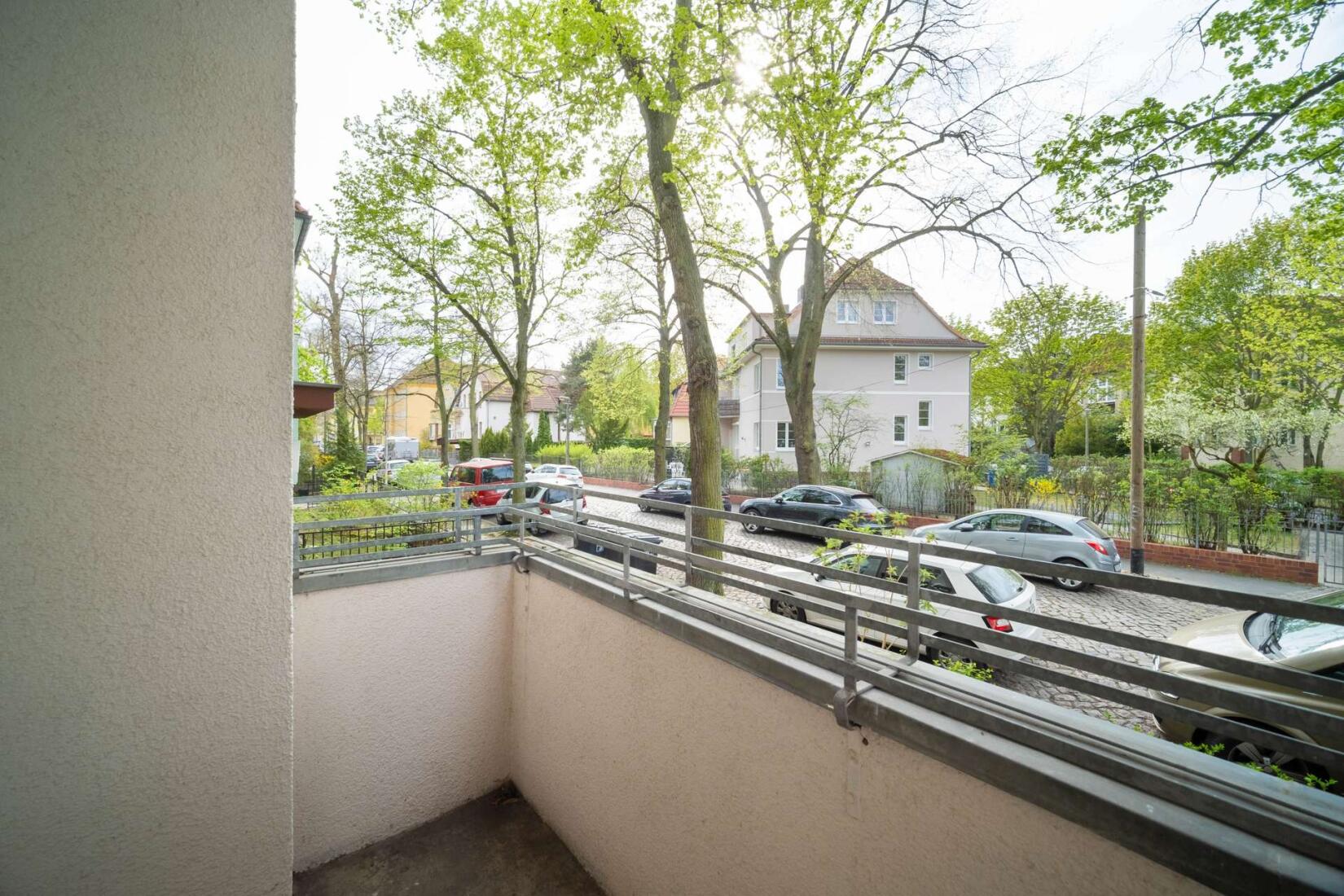 Mit Balkon