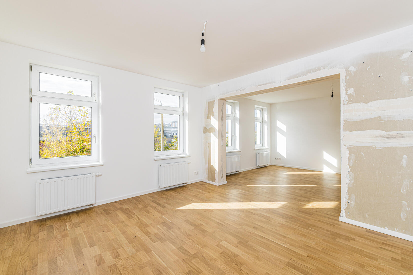 Familiennest im Altbau: Schöne 4-Zimmer-Wohnung mit 2 Bädern & Balkon | Titelbild