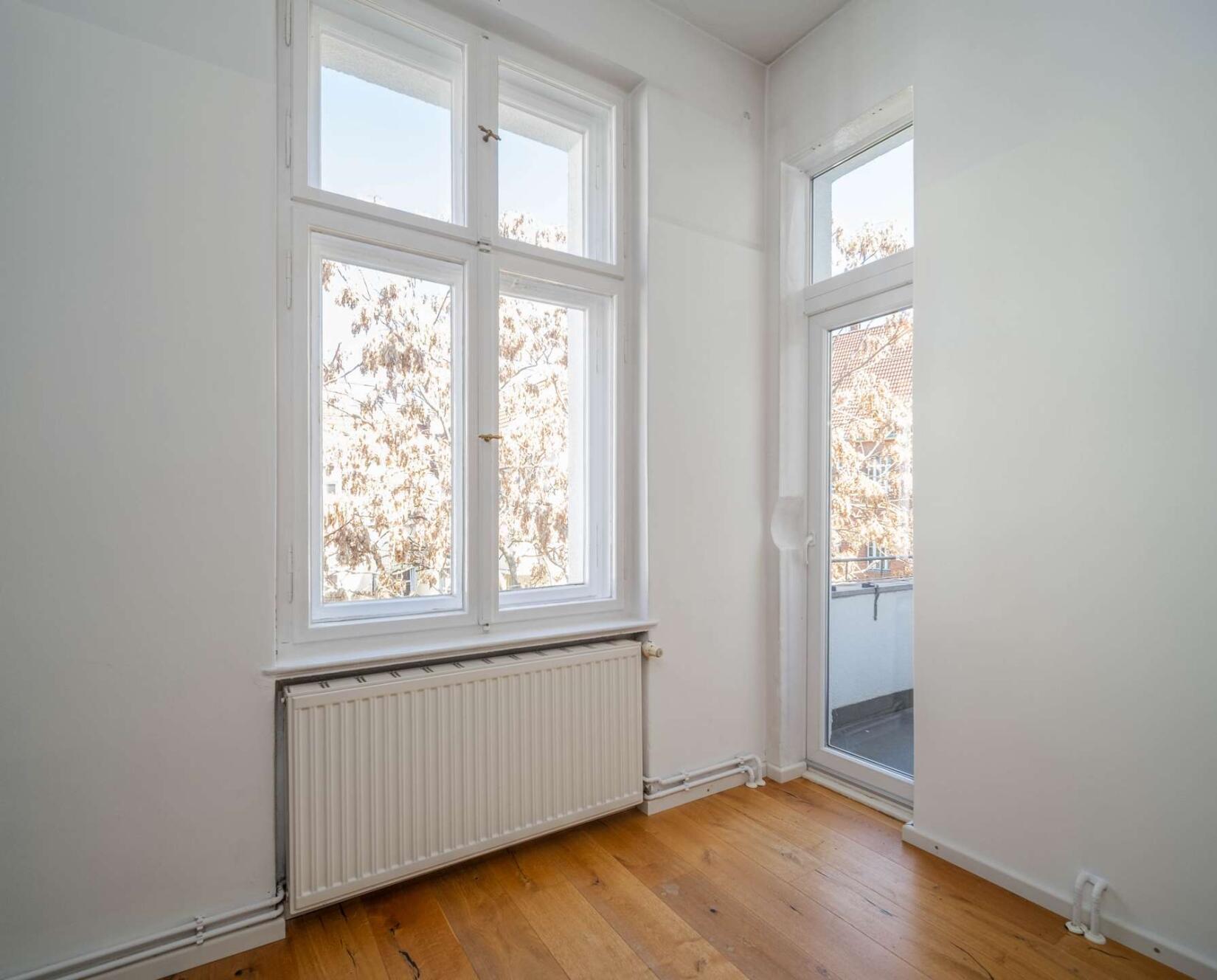 Mit Balkon