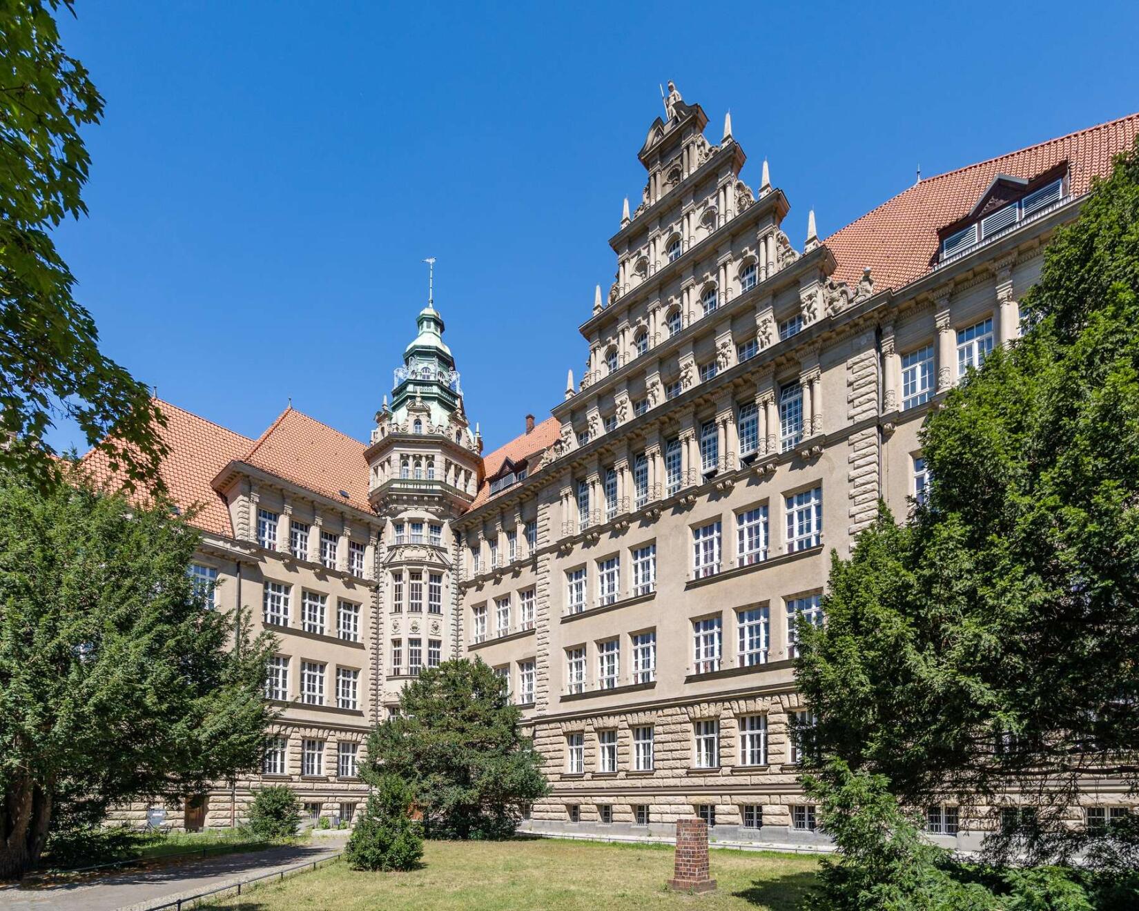 Carl-von-Ossietzky-Gymnasium1