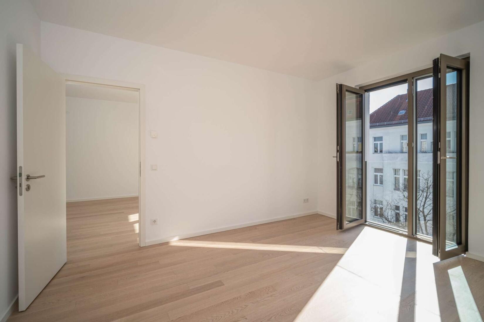 Lichtdurchflutetes Schlafzimmer