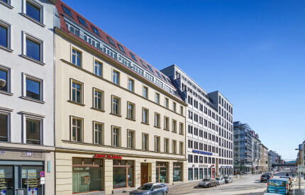 Renovated apartments in an old building in Berlin Mitte with charm