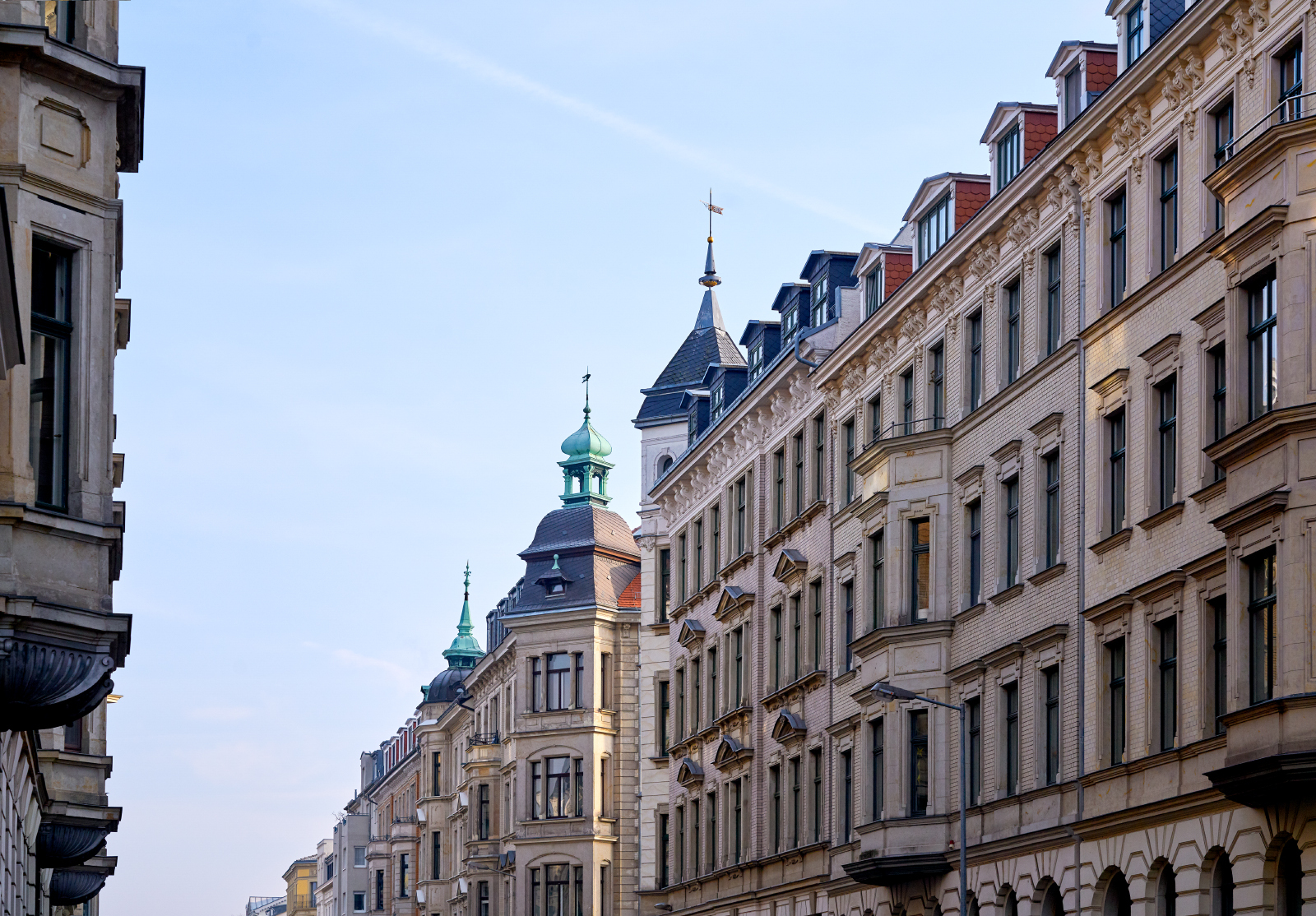 Find out more about Leipzig as an attractive and sustainable location for all kinds of capital investments