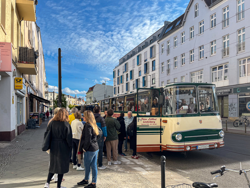 Berlin East Side Tour | Ankunft Oldtimerbus Spreesegler